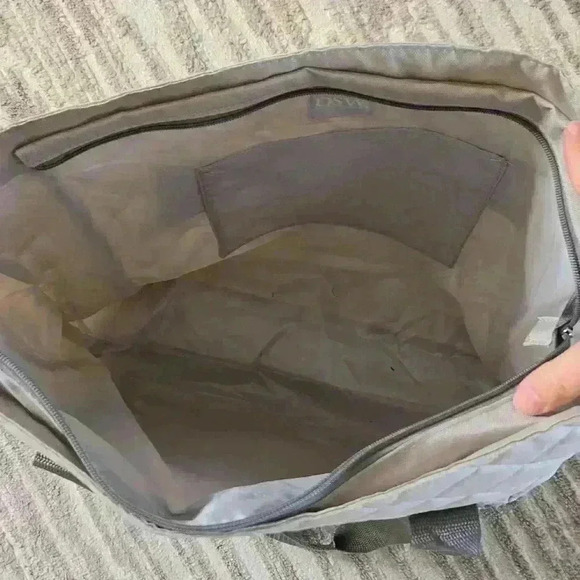 DSW Tote - Picture 3 of 3